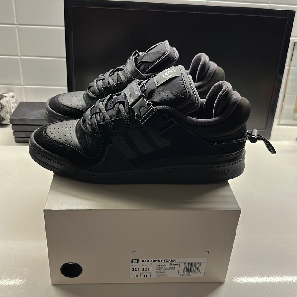 Bad Bunny Adidas - SOLD